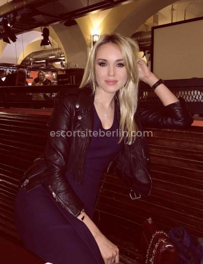 Hure CassandraSexy - Foto  1 №208