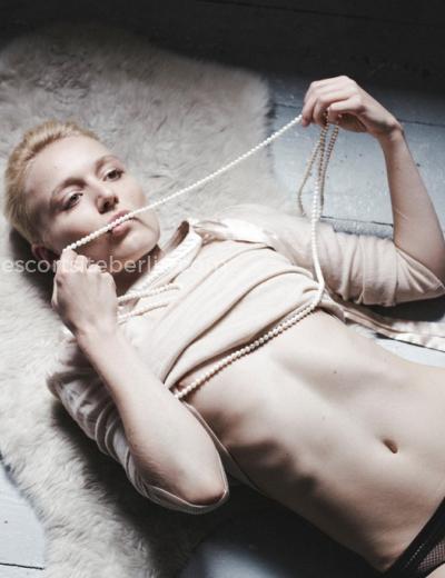 Hure Sonjuscha - Foto  6 №364